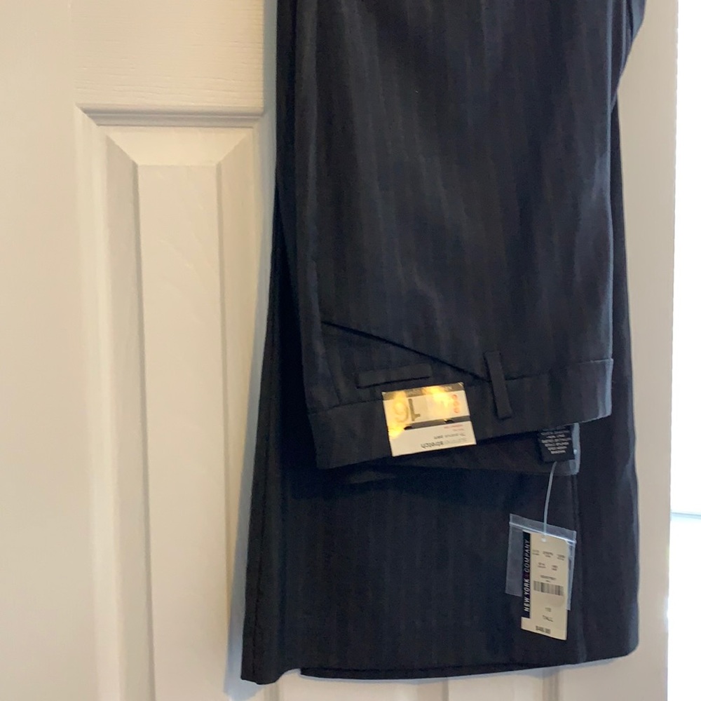 Band new Summer stretch size16 tall Newyork &company pants